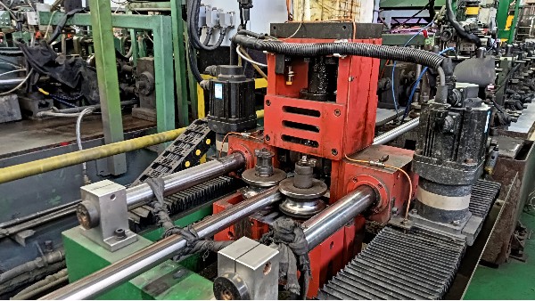 液冷技術(shù)：不銹鋼管在新能源中的關(guān)鍵作用！