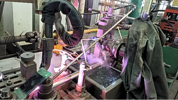 不銹鋼管酸洗鈍化，究竟有何奧秘？