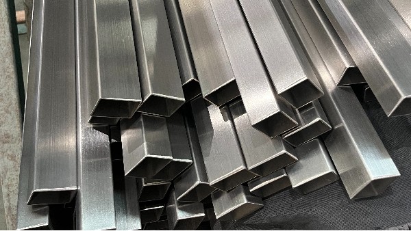 為什么海濱城市都選316L不銹鋼管？